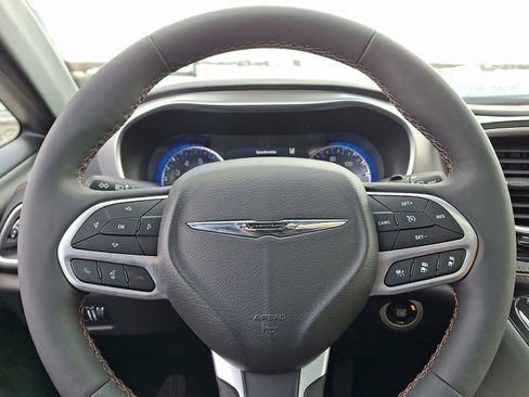 Certified 2024 Chrysler Pacifica Pinnacle w/ Trailer Tow Group image 21