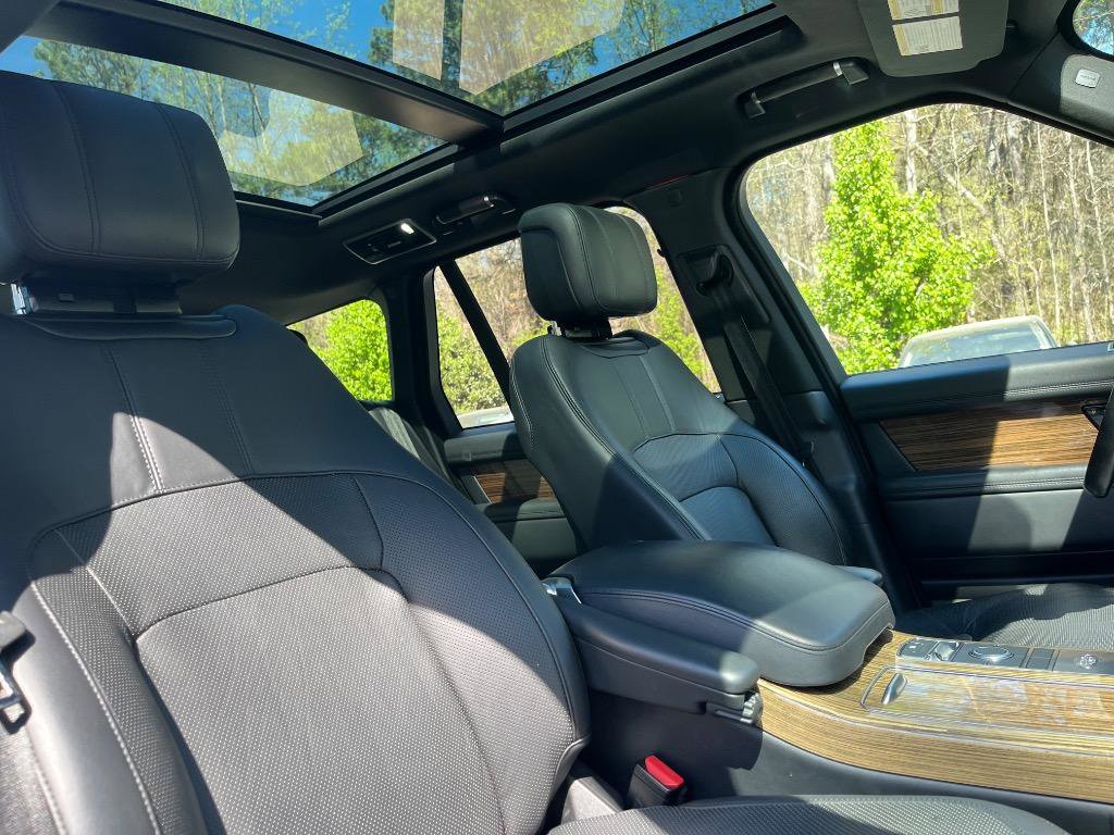 Used 2018 Land Rover Range Rover Supercharged AWD/4WD image 40