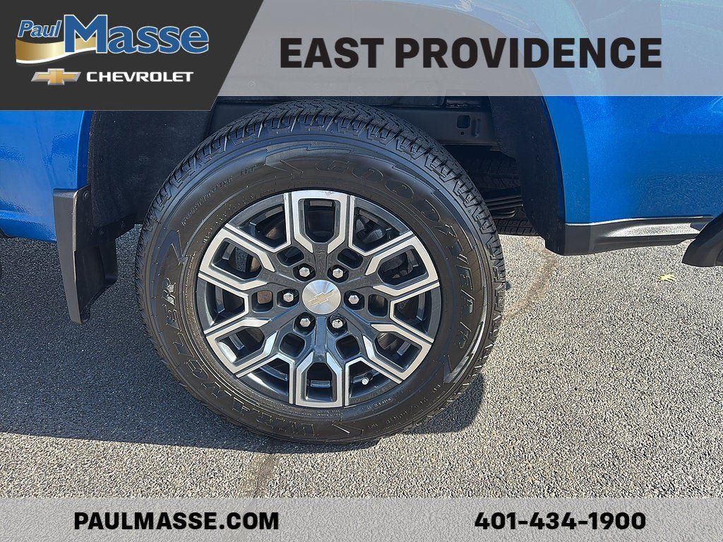 Certified 2024 Chevrolet Colorado LT w/ LT Convenience Package III AWD/4WD image 9