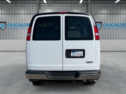 Used 2018 GMC Savana 2500 w/ Driver Convenience Package image 7