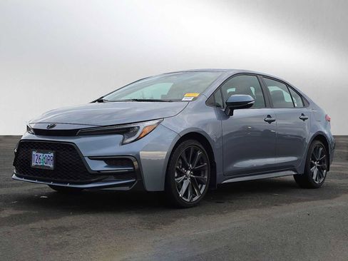 Certified 2025 Toyota Corolla SE image 7