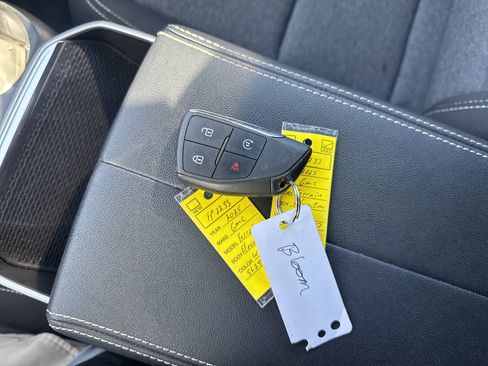 Used 2025 GMC Terrain Elevation image 27