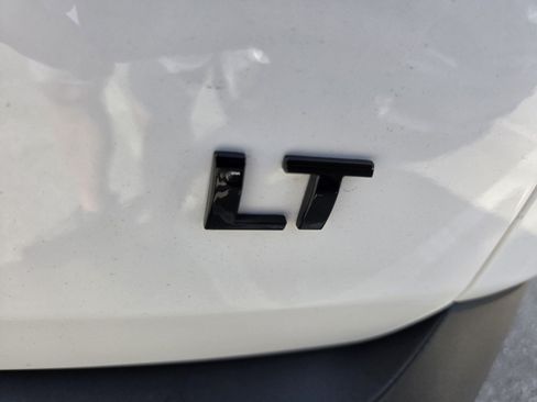 Certified 2023 Chevrolet Traverse LT FWD image 4