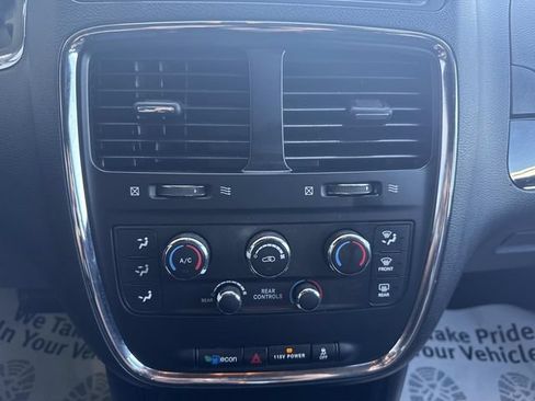 Used 2017 Dodge Grand Caravan SE FWD image 71