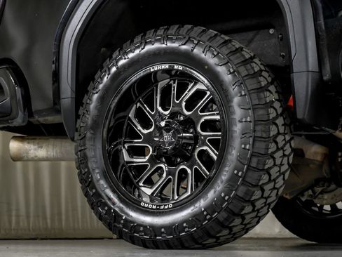 Used 2020 GMC Sierra 2500 AT4 w/ AT4 Preferred Package AWD/4WD image 53