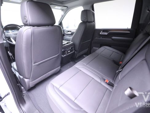 New 2026 GMC Sierra 3500 Denali w/ Technology Package image 9