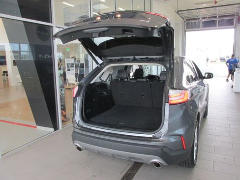 Used 2022 Ford Edge Titanium image 31