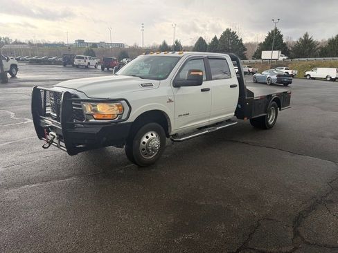 Used 2024 RAM 3500 SLT w/ Quick Order Package 2YG SLT image 3