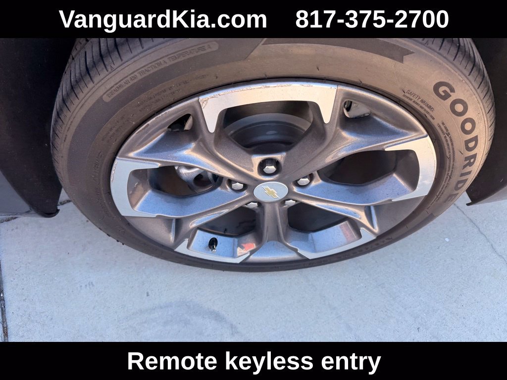 Used 2022 Chevrolet Malibu LT FWD image 9