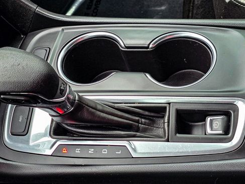 Used 2024 Chevrolet Equinox LT image 17