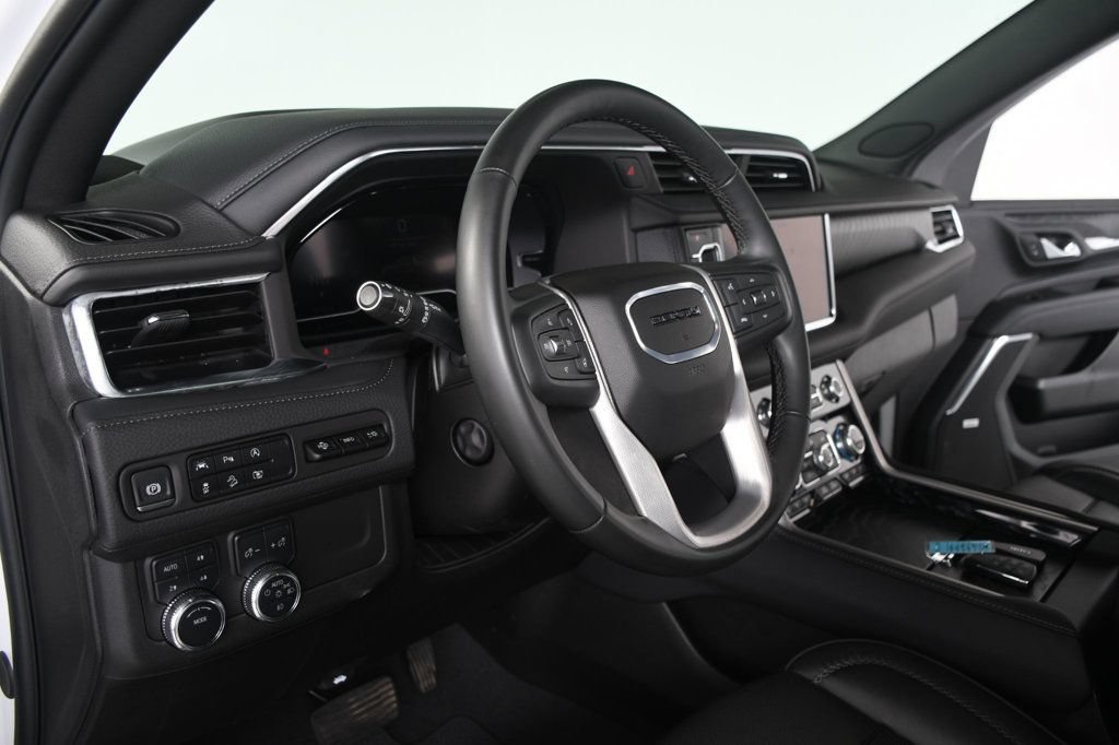 Used 2024 GMC Yukon XL Denali AWD/4WD image 27