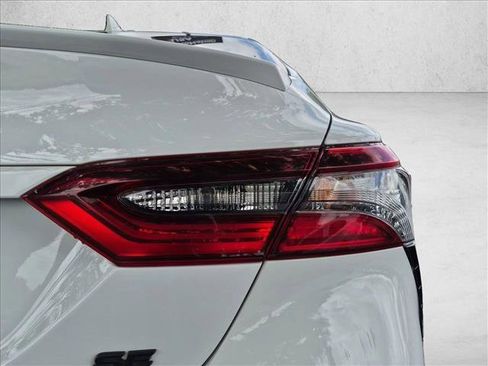 Used 2022 Toyota Camry SE FWD image 24