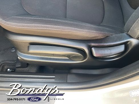 Used 2017 Kia Soul image 12