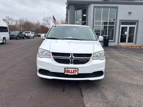 Used 2016 Dodge Grand Caravan SXT image 45