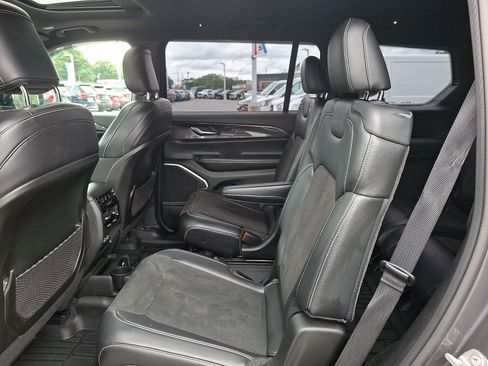Used 2021 Jeep Grand Cherokee L Laredo AWD/4WD image 10