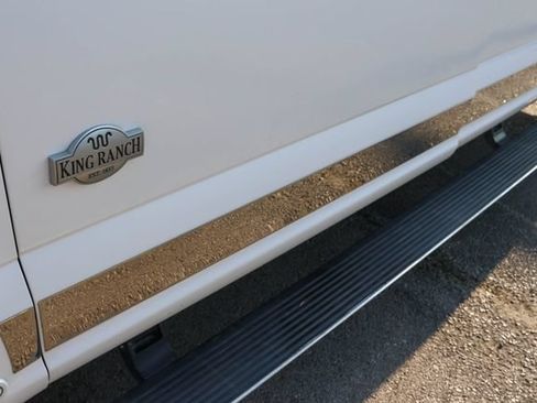 Used 2018 Ford F150 King Ranch w/ Equipment Group 601A Luxury AWD/4WD image 9