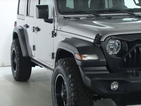 Used 2018 Jeep Wrangler Unlimited Sport S image 8