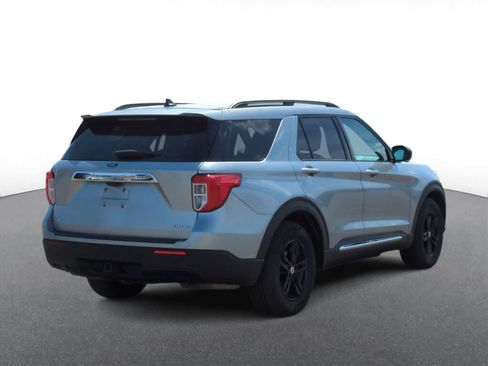 Used 2021 Ford Explorer XLT w/ Class III Trailer Tow Package AWD/4WD image 8