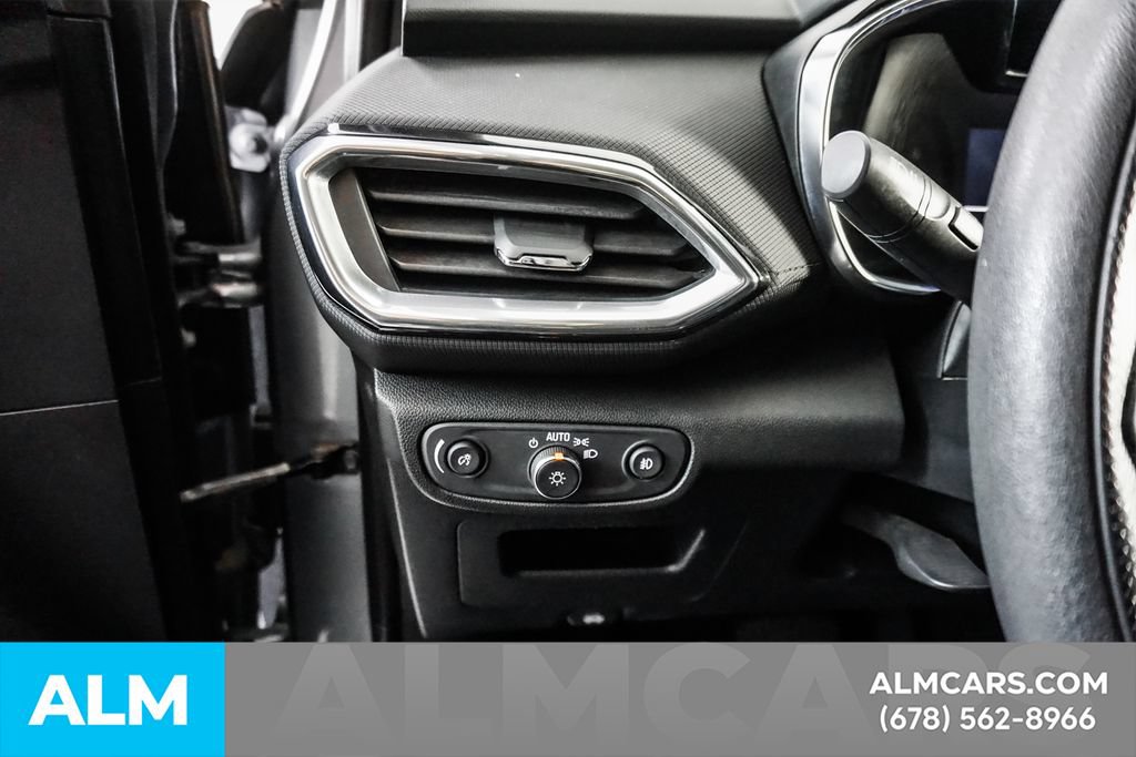 Used 2023 Chevrolet TrailBlazer LT FWD image 30