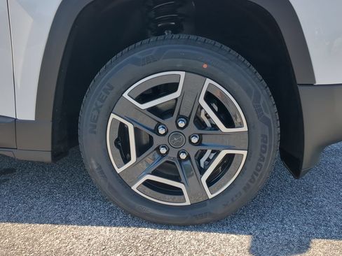 New 2026 Jeep Cherokee Laredo AWD/4WD image 10