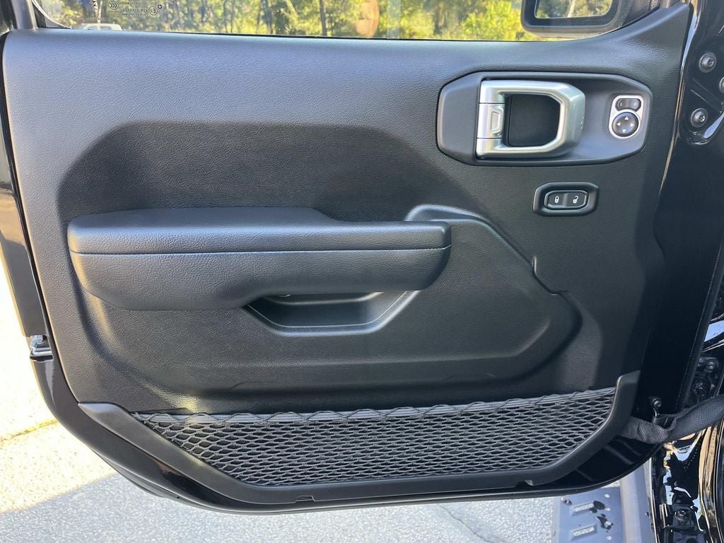 Used 2024 Jeep Wrangler Unlimited Sport AWD/4WD image 25