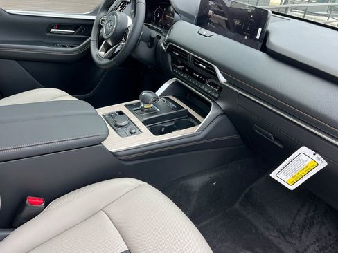 New 2026 MAZDA CX-90 Plug-In Hybrid w/ Preferred image 17