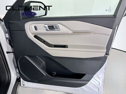 New 2026 Ford Explorer Active w/ Active Comfort Package image 33