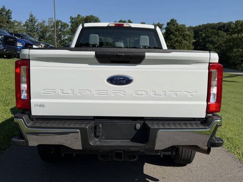Used 2024 Ford F250 XL w/ FX4 Off-Road Package AWD/4WD image 4