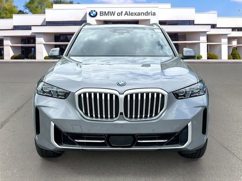 Used 2026 BMW X5 xDrive50e w/ Executive Package AWD/4WD image 2