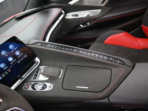 Used 2022 Chevrolet Corvette Stingray Premium Conv w/ Z51 Performance Package RWD image 20