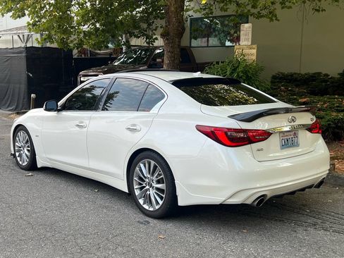 Used 2019 INFINITI Q50 Luxe w/ Essential Package (3.0T Luxe) AWD/4WD image 3