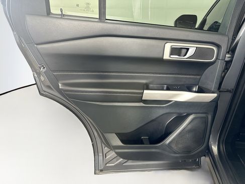 Used 2023 Ford Explorer XLT w/ Equipment Group 202A RWD image 26