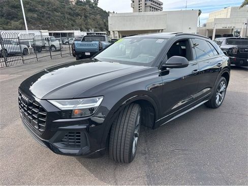 Used 2020 Audi Q8 Premium w/ Black Optic Package image 10