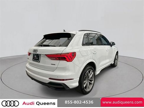 Certified 2025 Audi Q3 2.0T Premium w/ Black Optic Sport Package image 4