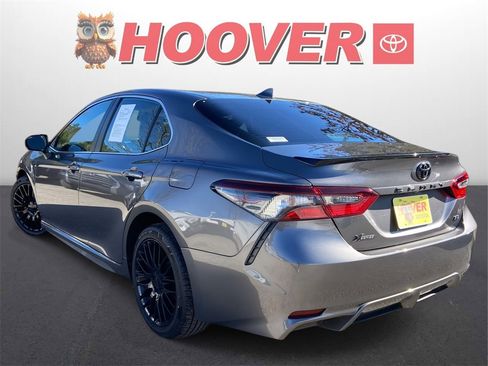 Used 2023 Toyota Camry SE image 5