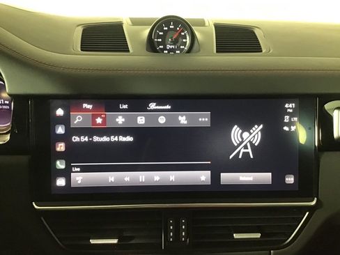 Certified 2022 Porsche Cayenne GTS AWD/4WD image 37