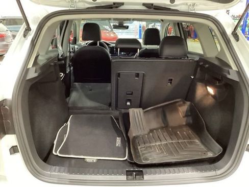 Certified 2023 Volkswagen Taos SEL image 21