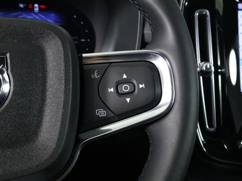 Certified 2023 Volvo XC40 Recharge Ultimate AWD/4WD image 11