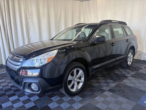 Used 2014 Subaru Outback 2.5i w/ Alloy Wheel Package AWD/4WD image 2