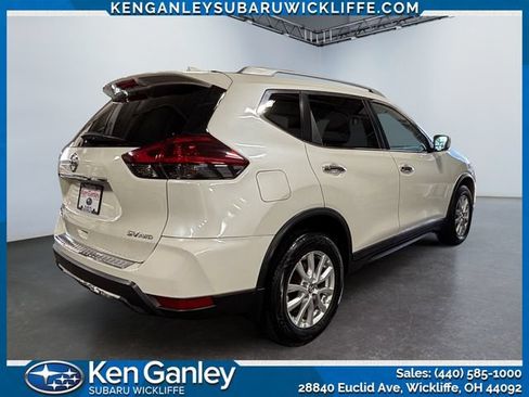 Used 2018 Nissan Rogue SV AWD/4WD image 5
