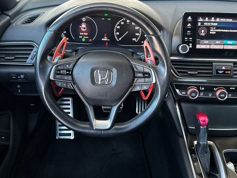 Used 2018 Honda Accord Sport image 16