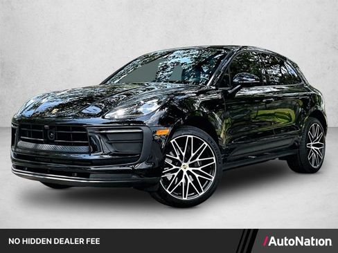 Used 2024 Porsche Macan AWD/4WD image 1