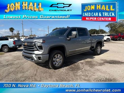 Used 2024 Chevrolet Silverado 3500 High Country w/ High Country Premium Package image 2