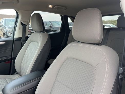 Used 2022 Ford Escape SE w/ Cold Weather Package image 17