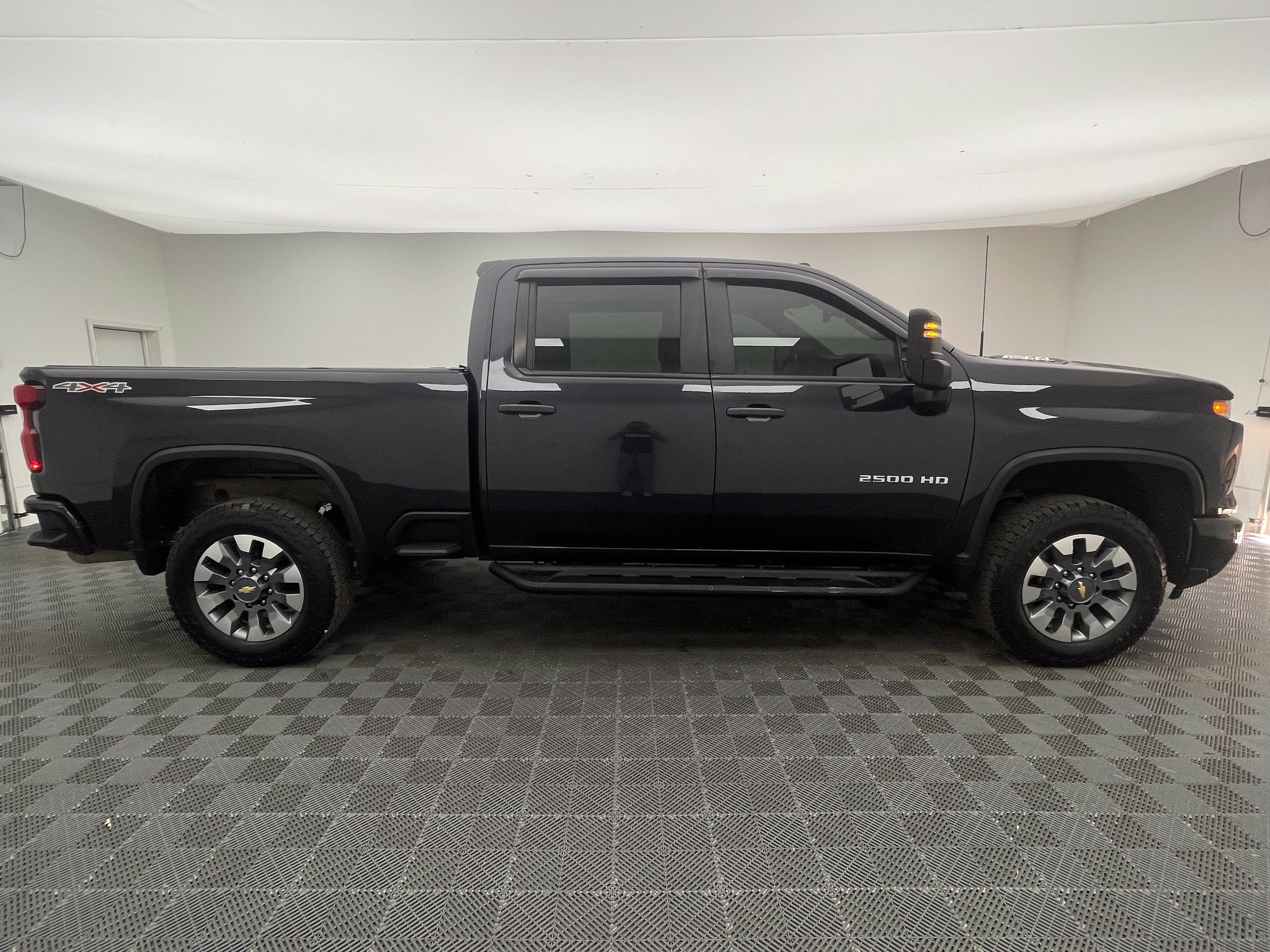 Used 2024 Chevrolet Silverado 2500 Custom w/ Custom Value Package AWD/4WD image 5
