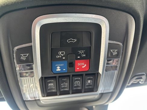 Used 2020 RAM 1500 Laramie image 46