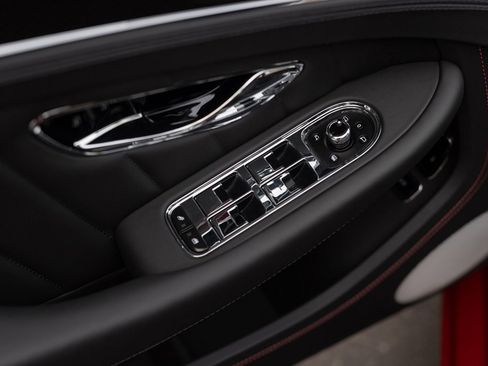 Used 2024 Bentley Continental GT image 35