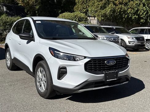 Used 2025 Ford Escape Active w/ Tech Pack #1 image 1