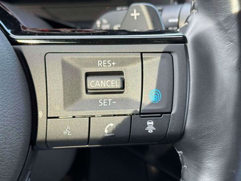 Used 2023 Nissan Pathfinder Platinum image 20