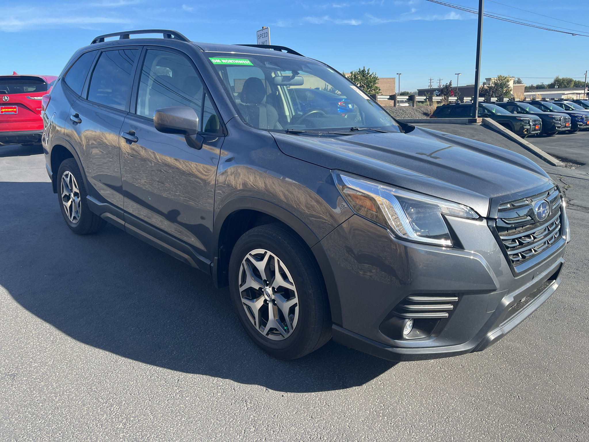 Used 2024 Subaru Forester Premium AWD/4WD image 3
